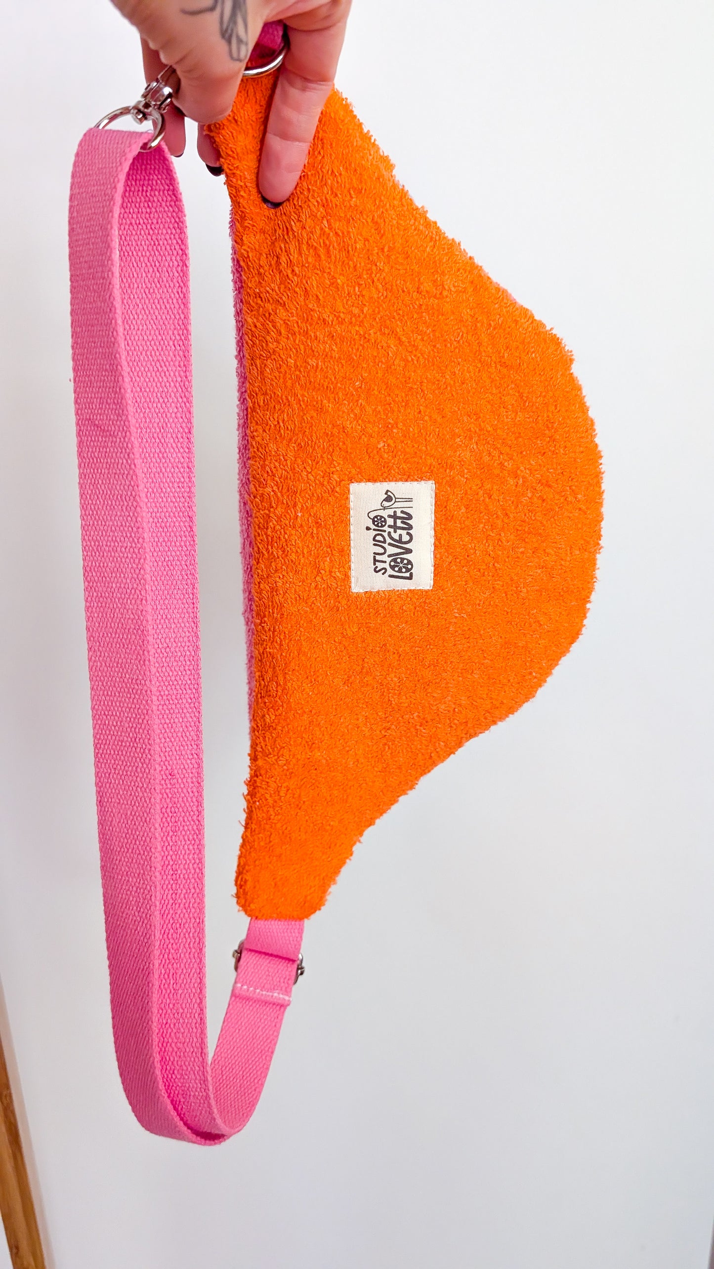 Upcycling Hipbag Bauchtasche aus Vintage Handtuch Flowers