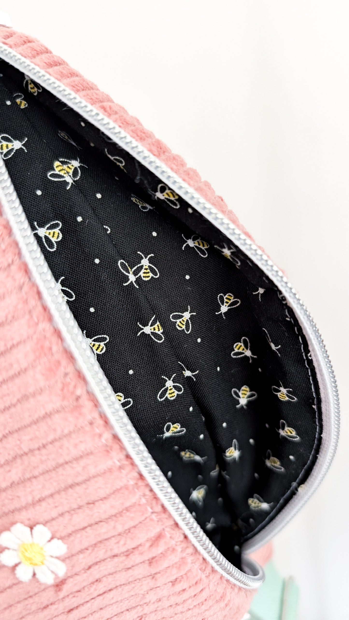 Cord Hipbag Bauchtasche Daisies - Schwarz oder Altrosa