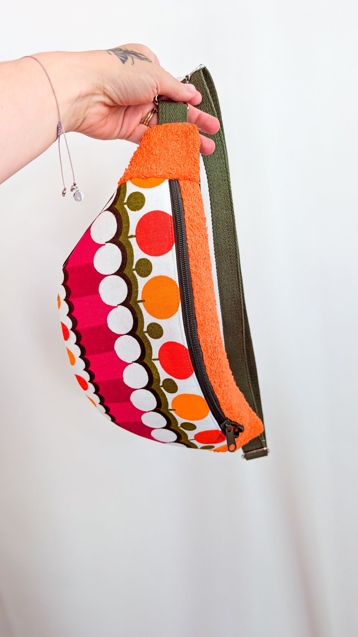 Upcycling Bauchtasche 70s Muster Vintage Handtuch Orange/Grün