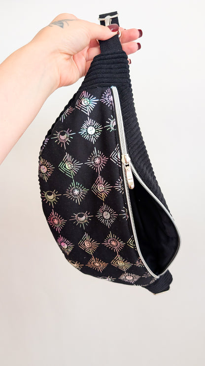 Hipbag Bauchtasche Crossbody Bag Schwarz MOONPHASES Halloween