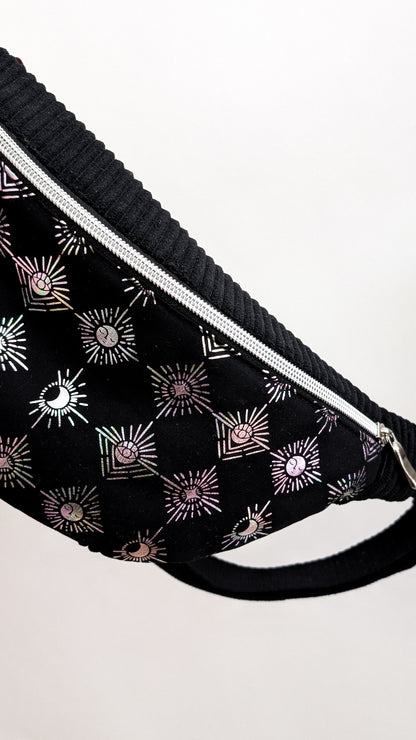 Hipbag Bauchtasche Crossbody Bag Schwarz MOONPHASES Halloween
