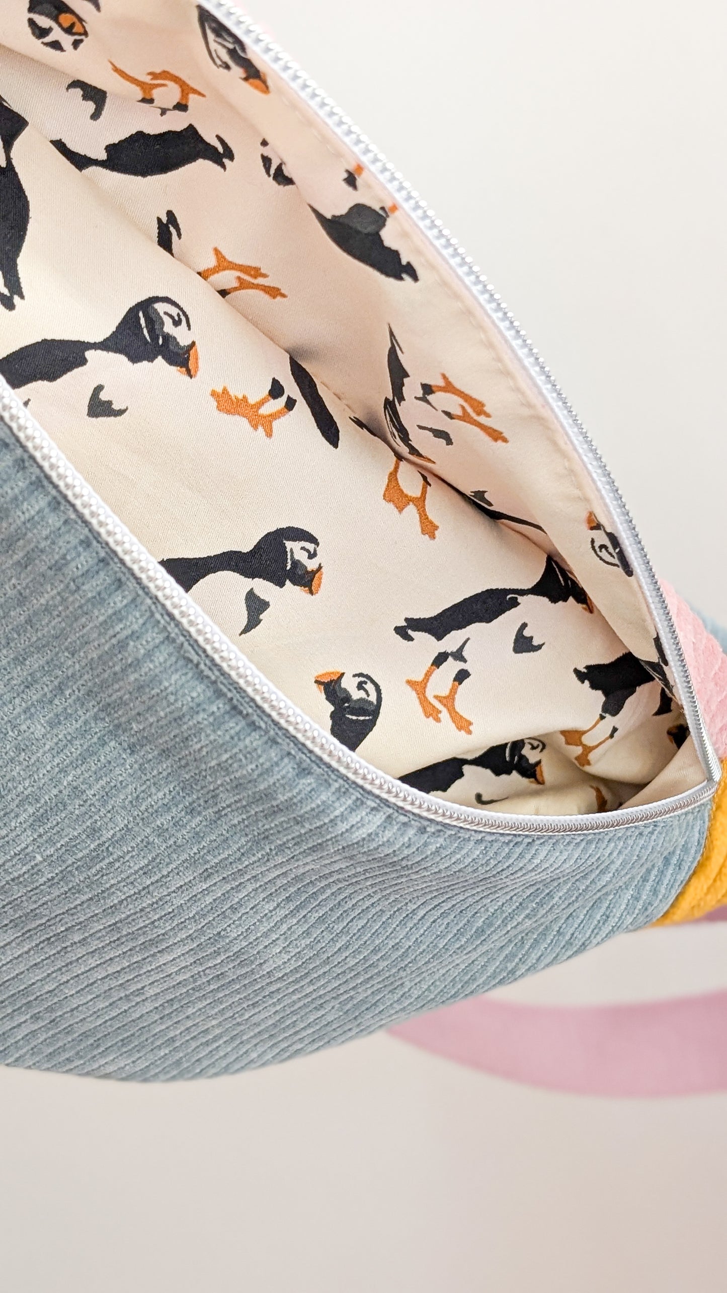 Pastell Cord Bauchtasche Hipbag Bodybag Umhängetasche Puffins