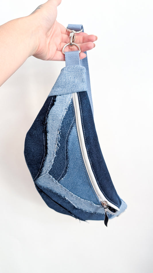 Zero Waste Bauchtasche Denim Jeans WAVES Einzelstück