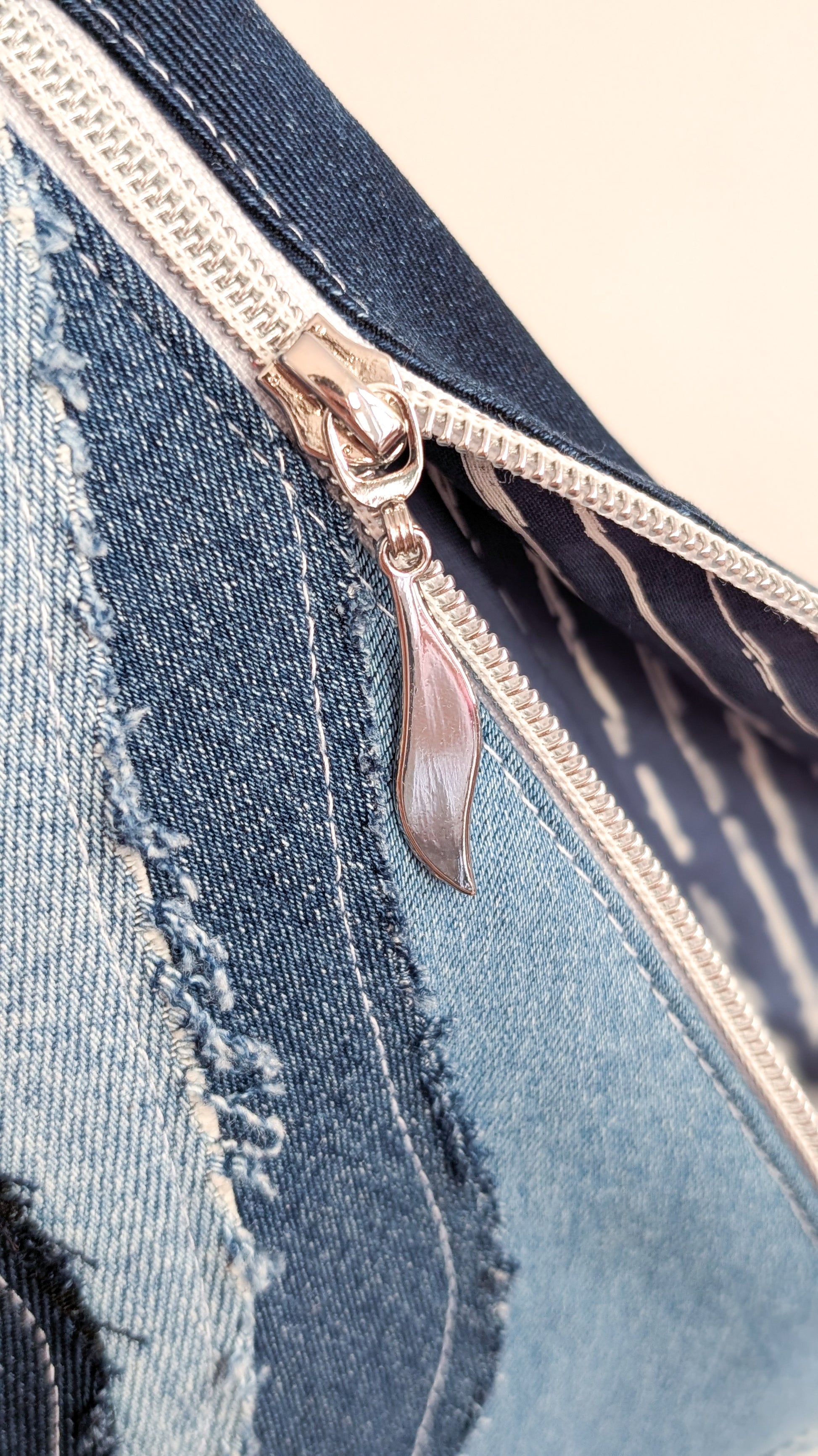 Zero Waste Bauchtasche Denim Jeans WAVES Einzelstück