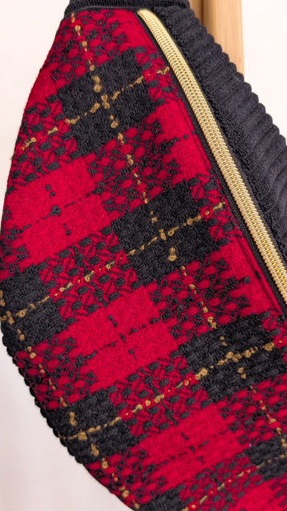 Bouclé Bauchtasche Rot-Schwarz – Handgemachte Crossbody Tasche LIMITIERT