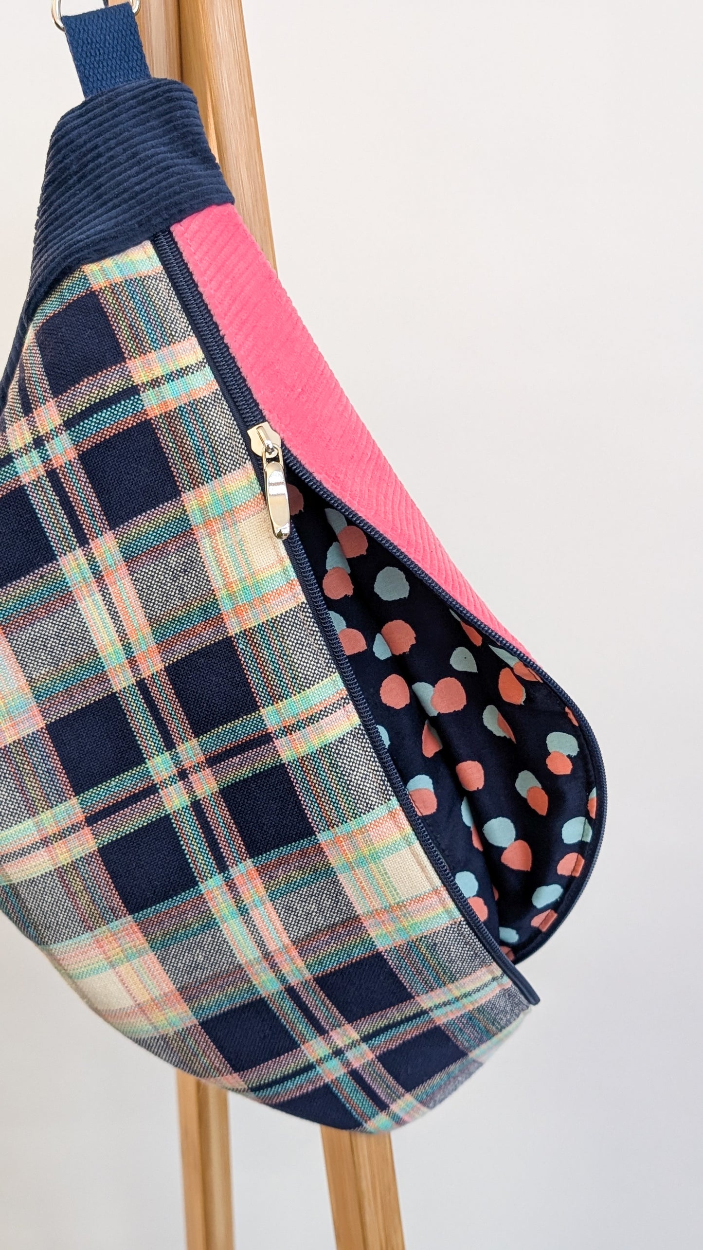 Große XL Upcycling Umhängetasche Cord & Karos Navy/Pink/Mint