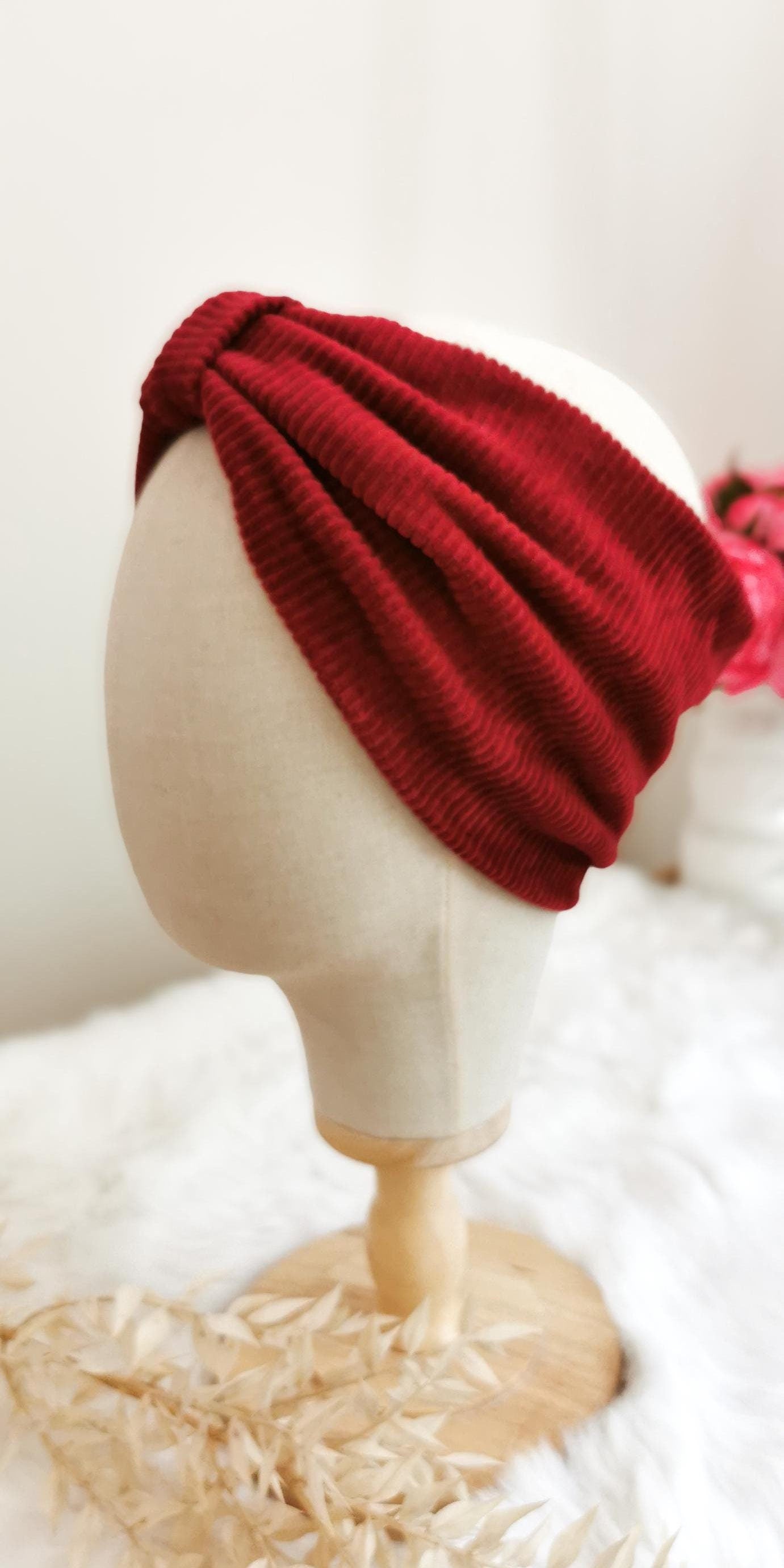 Weinrotes Stirnband aus stretchigem Cord