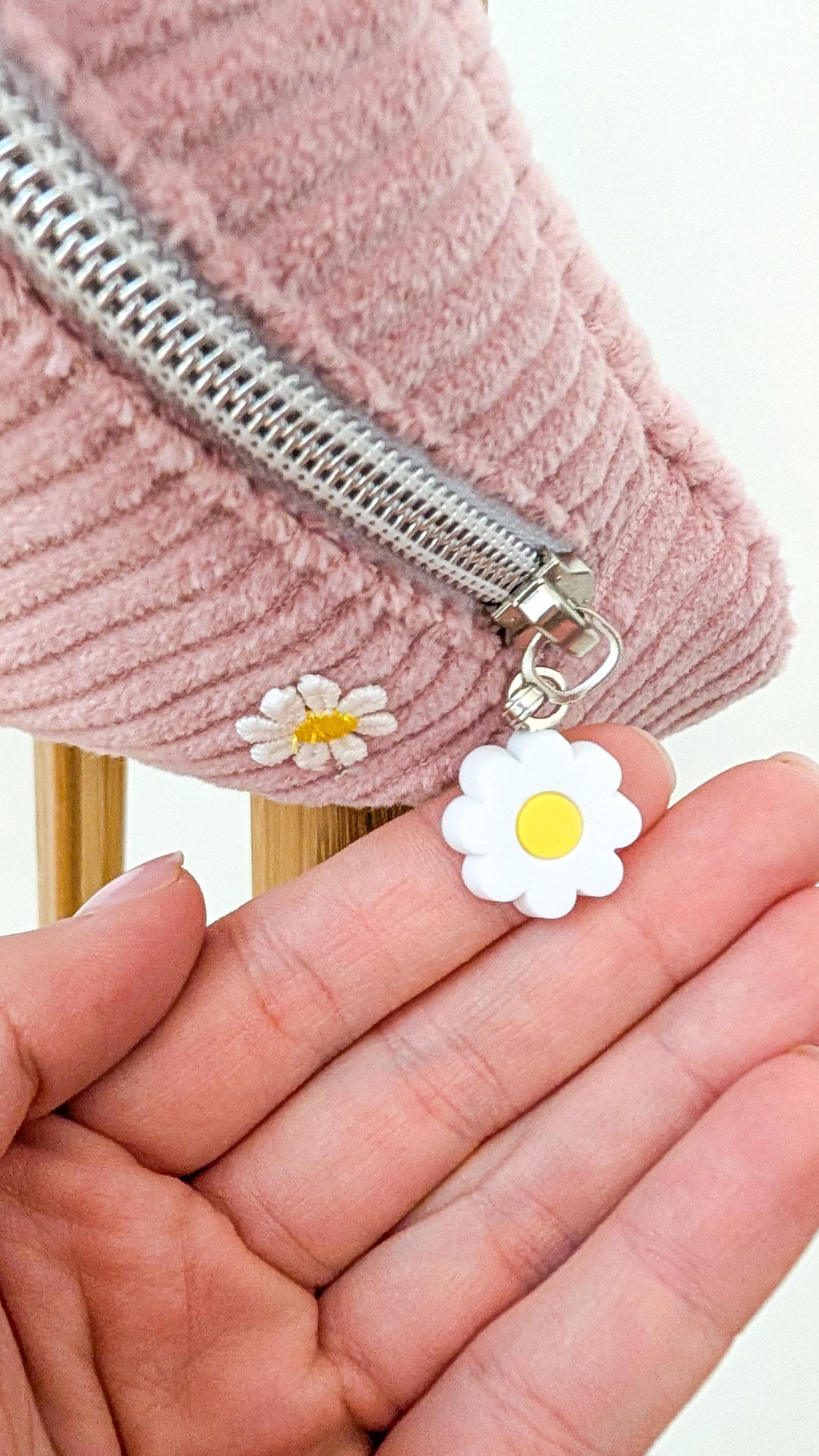 Pastell Cord Hipbag Bauchtasche Daisies - 2 Farben
