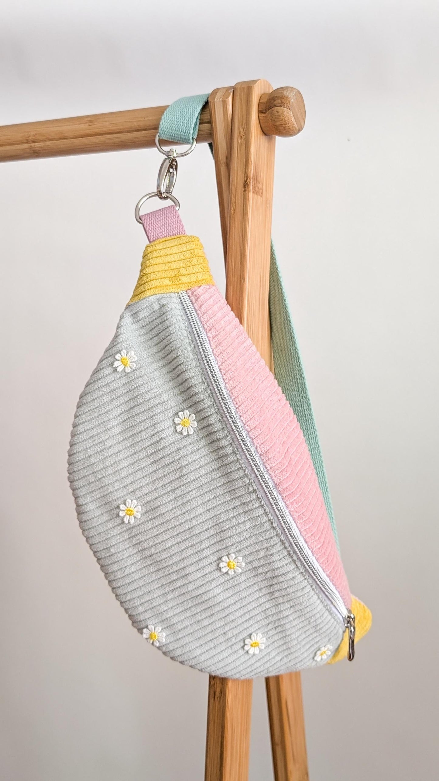 Pastell Colorblocking Cord Hipbag Bauchtasche Daisies Mint/Rosa/Gelb