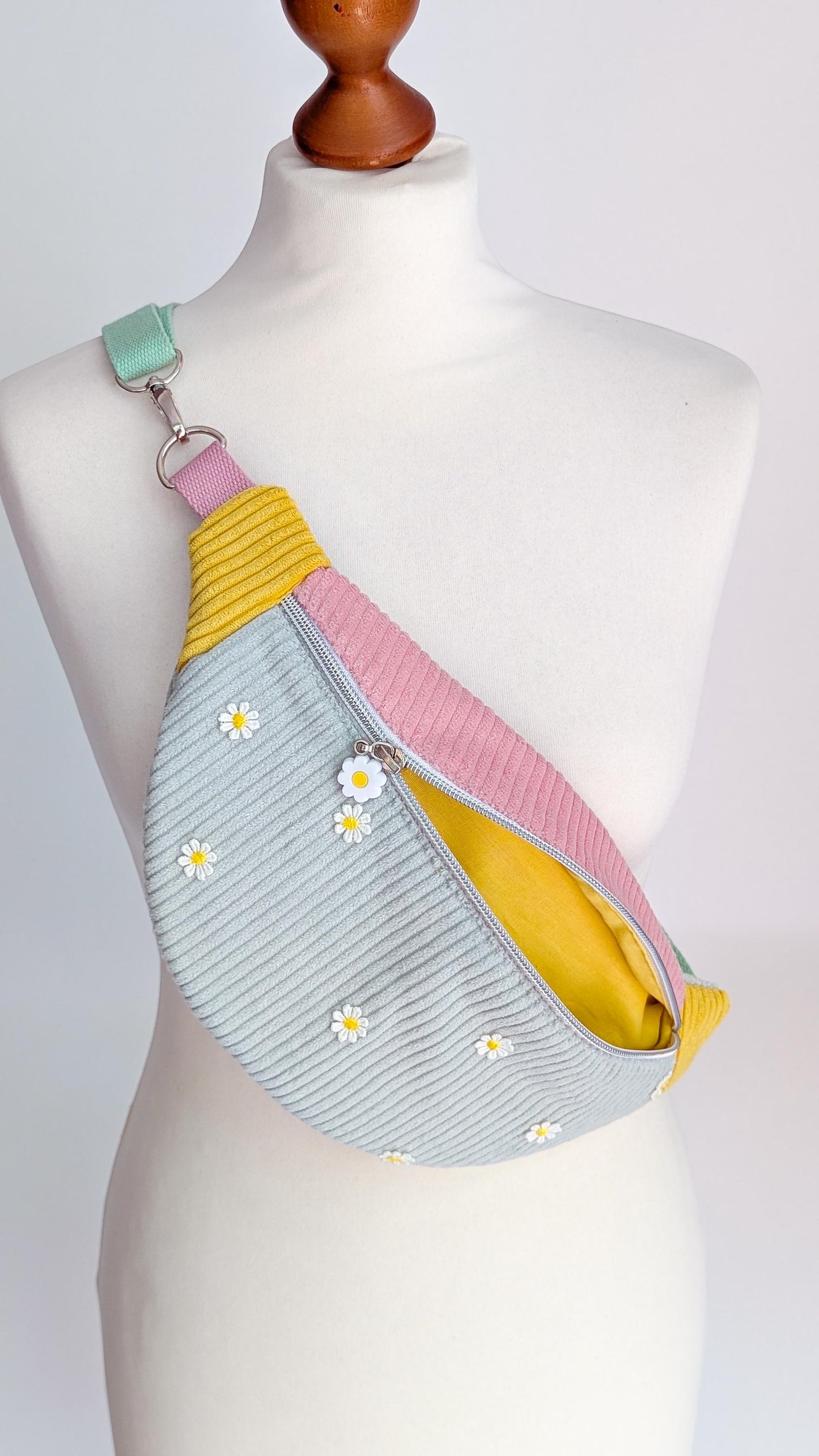 Pastell Colorblocking Cord Hipbag Bauchtasche Daisies Mint/Rosa/Gelb
