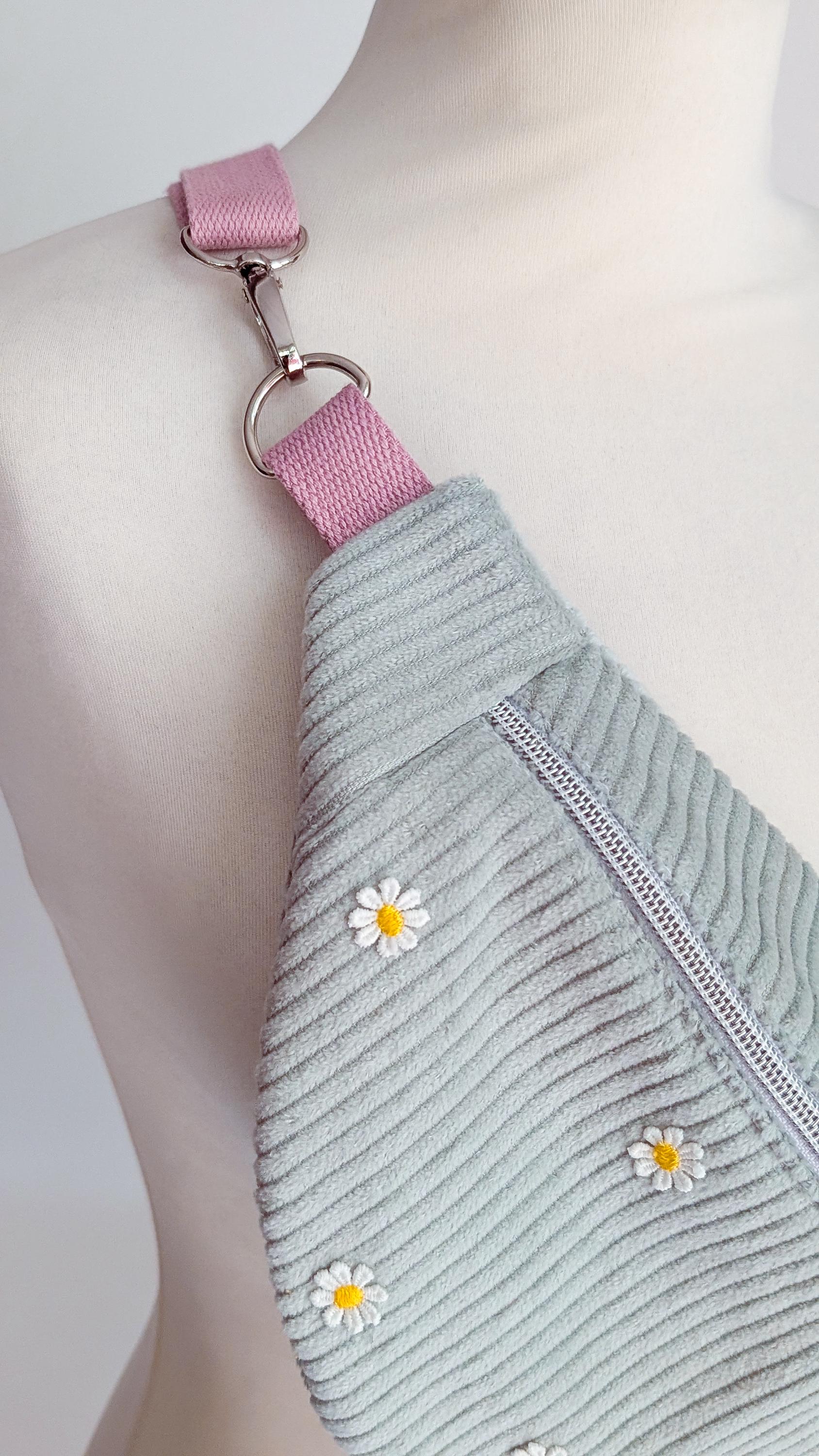 Pastell Cord Hipbag Bauchtasche Daisies - Mint oder Rosa