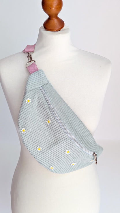 Pastell Cord Hipbag Bauchtasche Daisies - Mint oder Rosa