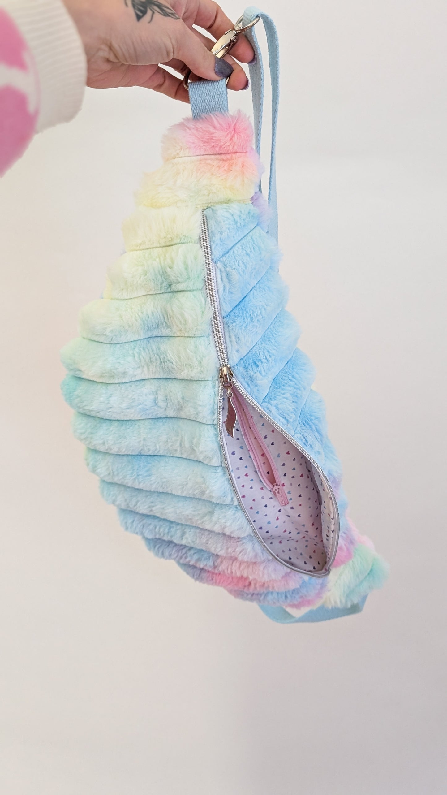 Große XL Umhängetasche Rainbow Plüsch Bauchtasche Kuschelfell