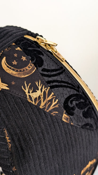 Zero Waste Bauchtasche Crossbody Bag Schwarz Gold Witch Halloween EINZELSTÜCK