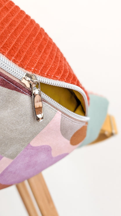 XL Crossbody Bag – bunte Color-Blocking Umhängetasche mit geometrischem Muster