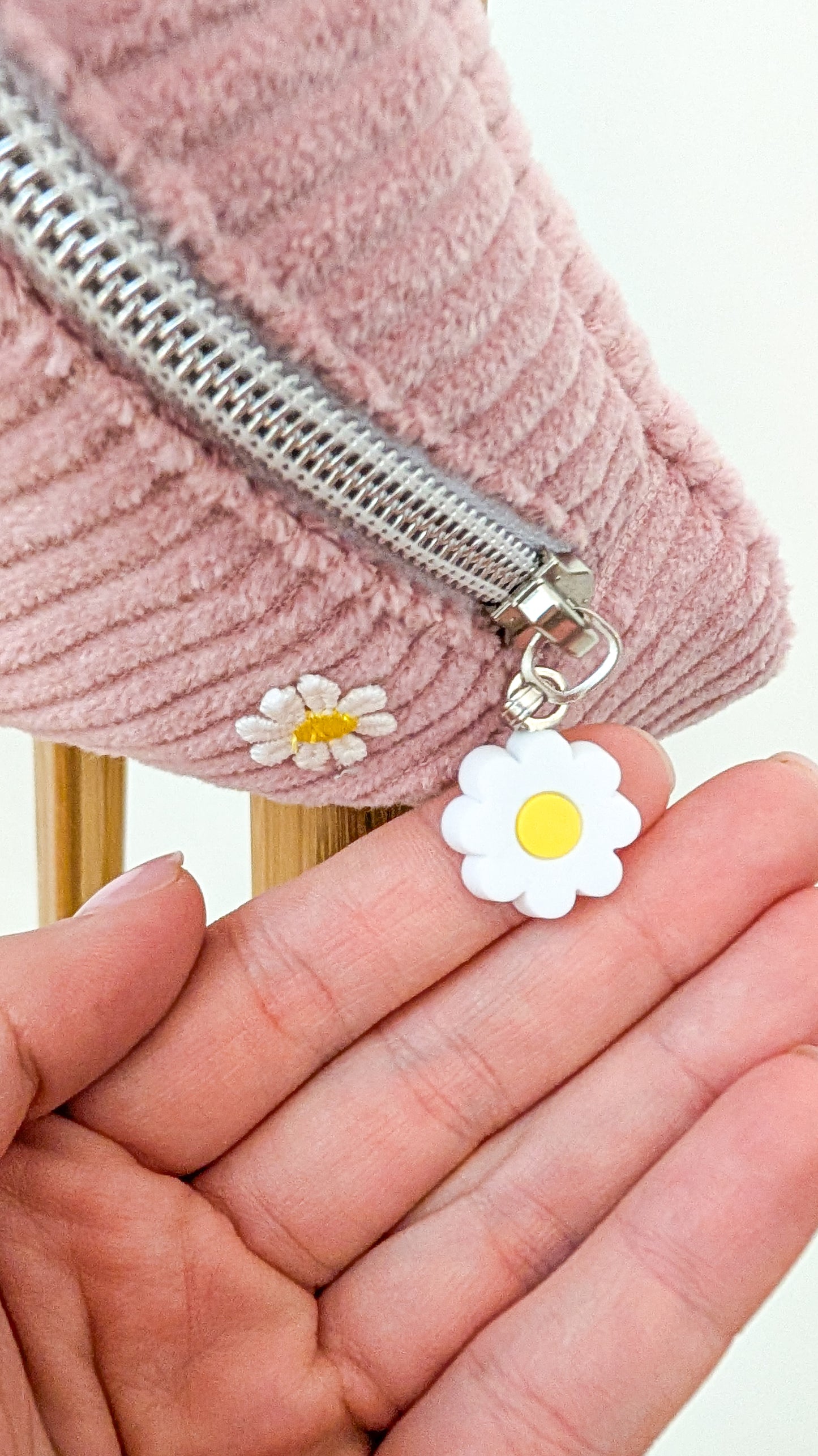 Pastell Cord Hipbag Bauchtasche Daisies - 2 Farben