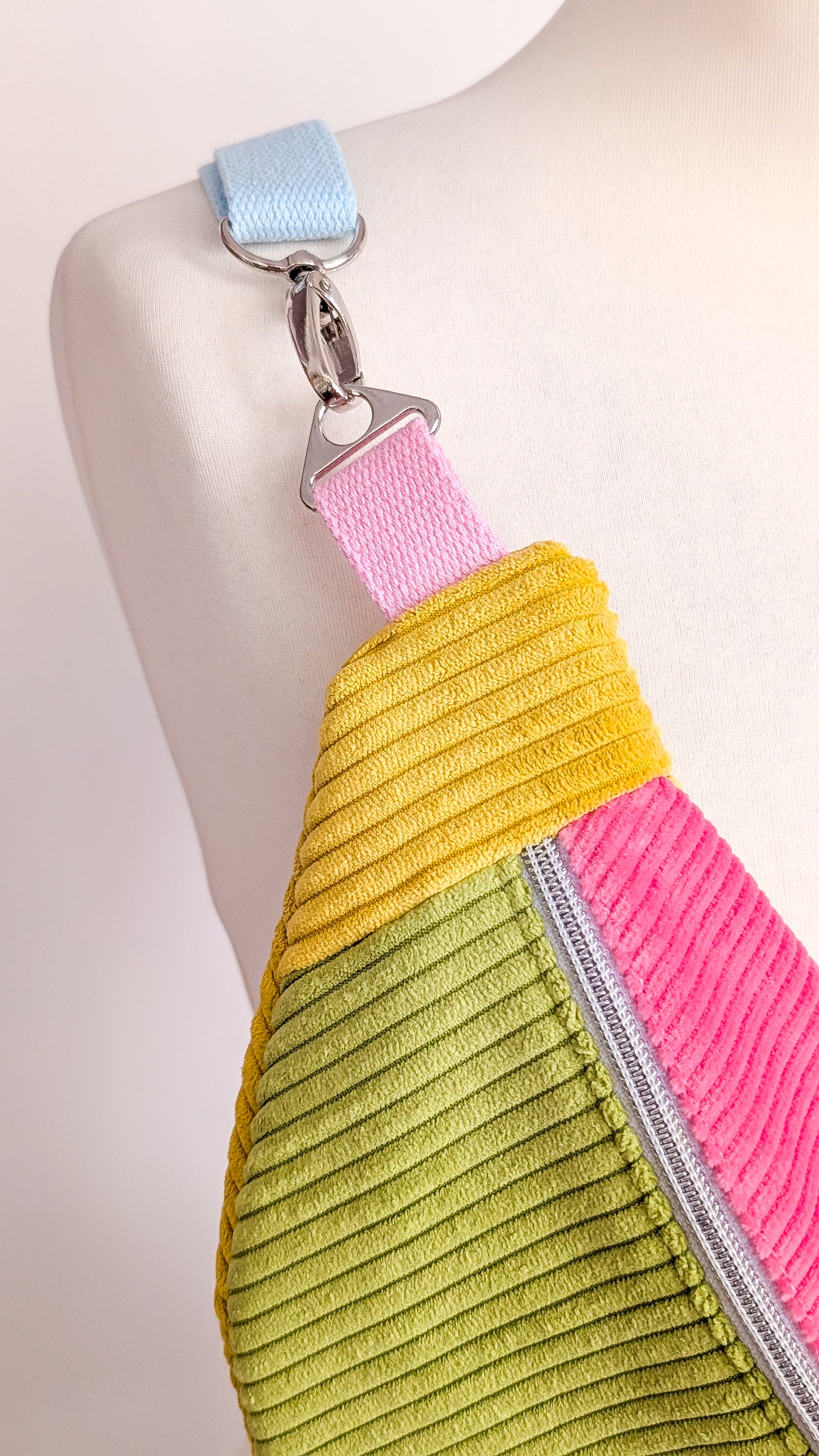 Bunte Colorblocking Cord Bauchtasche Sommer TROPICAL Tucans