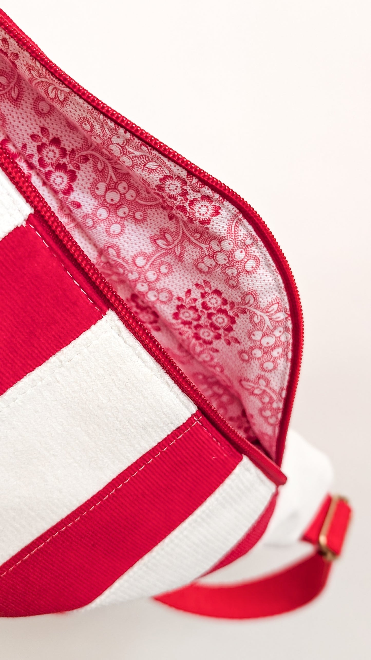 Weihnachten Hipbag Streifen Bauchtasche Patchwork Tasche Rot/Weiß LIMITIERT