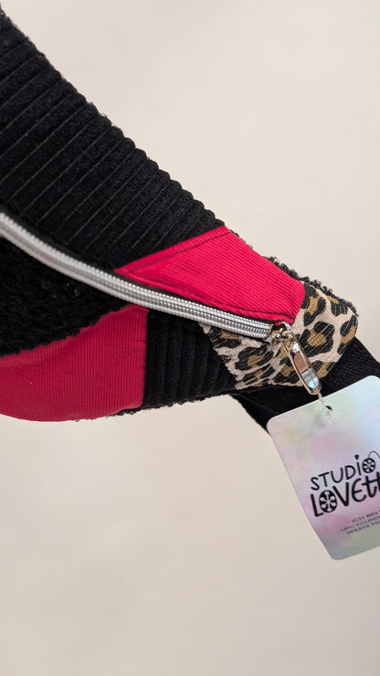 Zero Waste Bauchtasche Einzelstück Schwarz/Rot Cord Leo