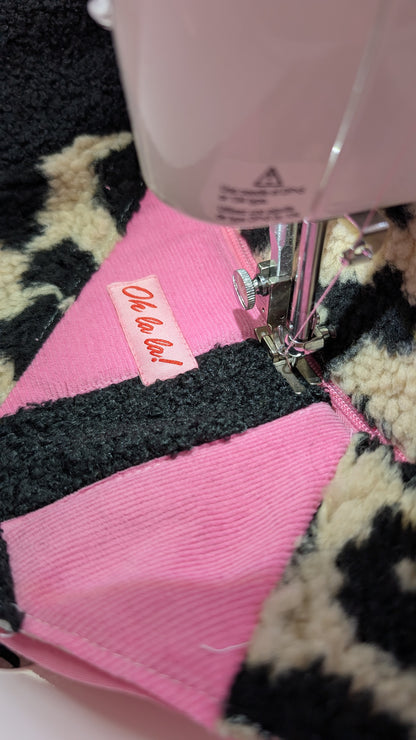Zero Waste Bauchtasche Leo Plüsch Cord Pink Einzelstück