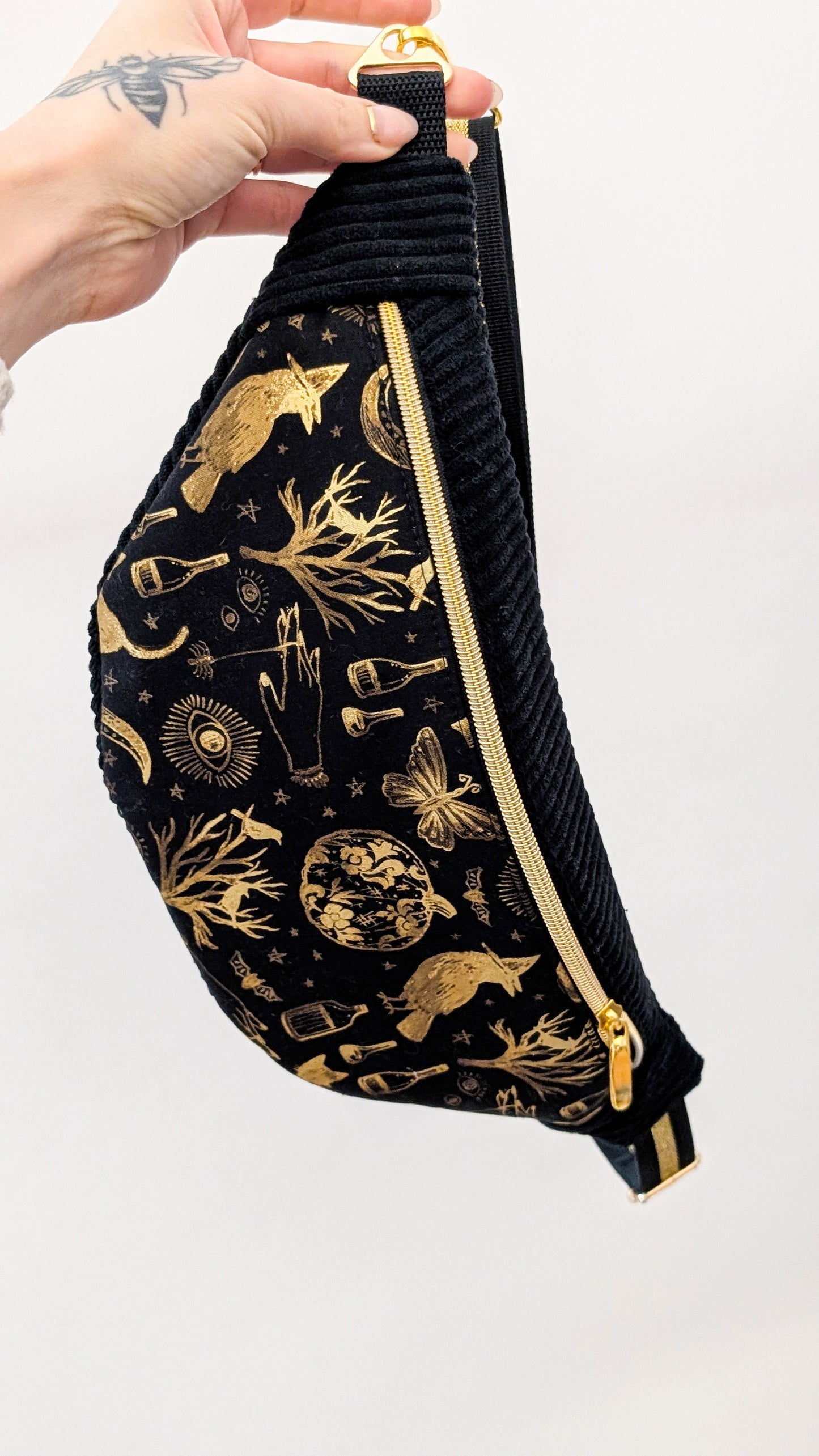 Hipbag Bauchtasche Crossbody Bag Schwarz GOLD Halloween Witch