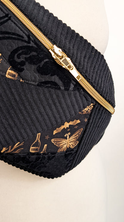 Zero Waste Bauchtasche Crossbody Bag Schwarz Gold Witch Halloween EINZELSTÜCK
