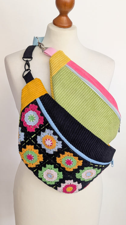 Upcycling XL Cord Bauchtasche Granny Squares Häkel Tasche LIMITIERT