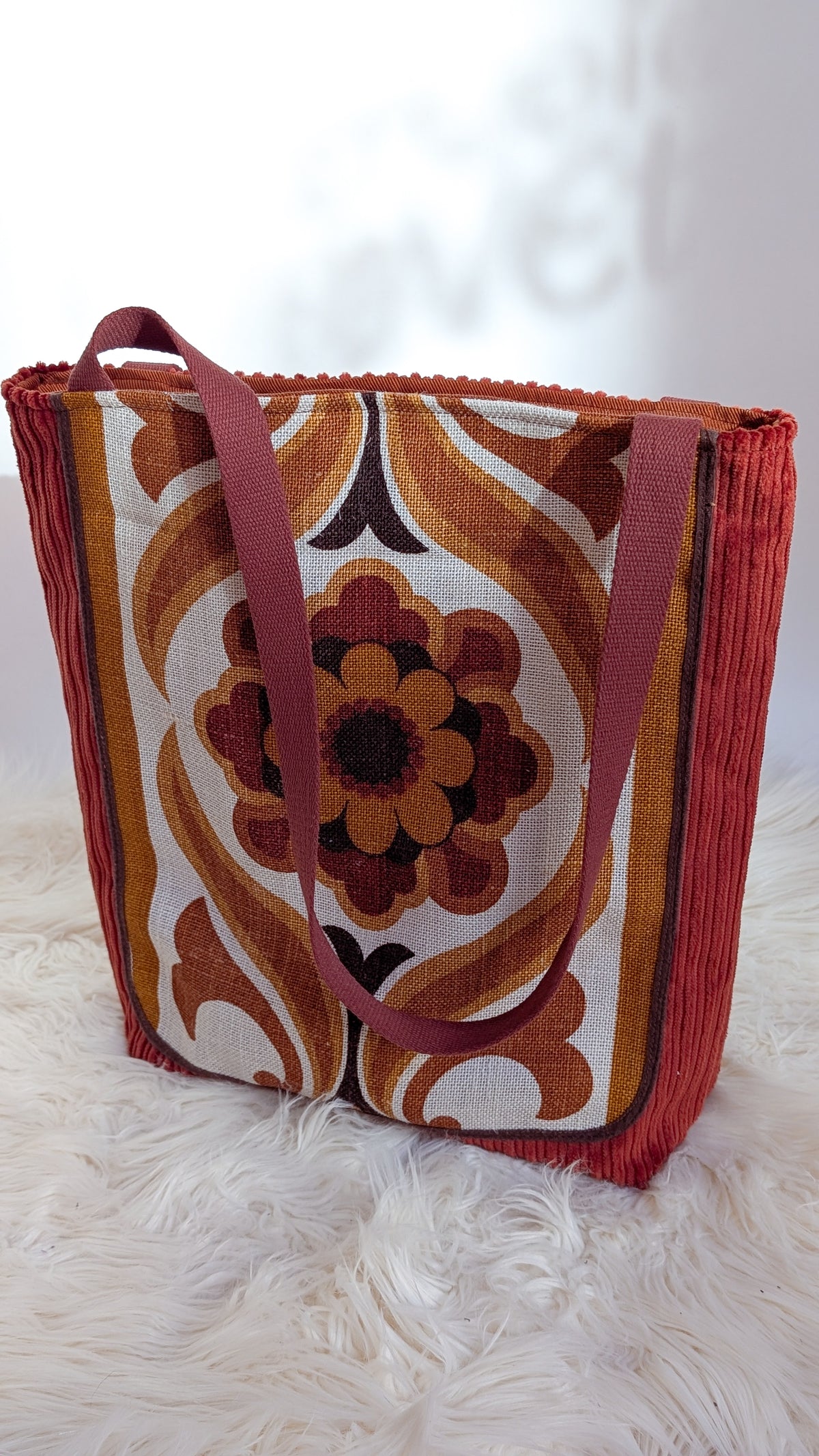 Upcycling Tote Bag Einkaufsbeutel Nachhaltige Einkaufstasche "Omi's 70's Table"