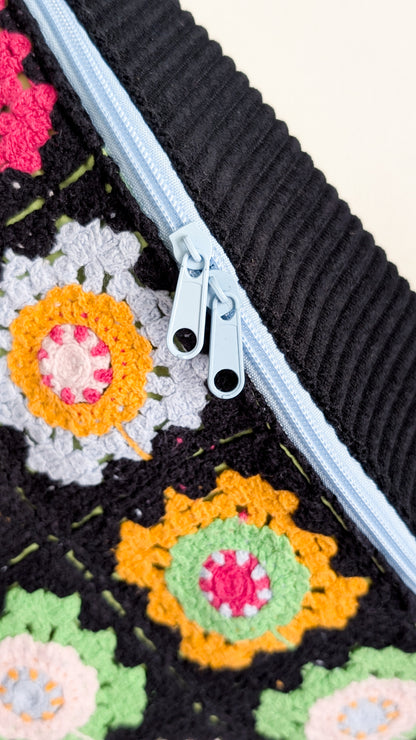 Upcycling XL Cord Bauchtasche Granny Squares Häkel Tasche LIMITIERT