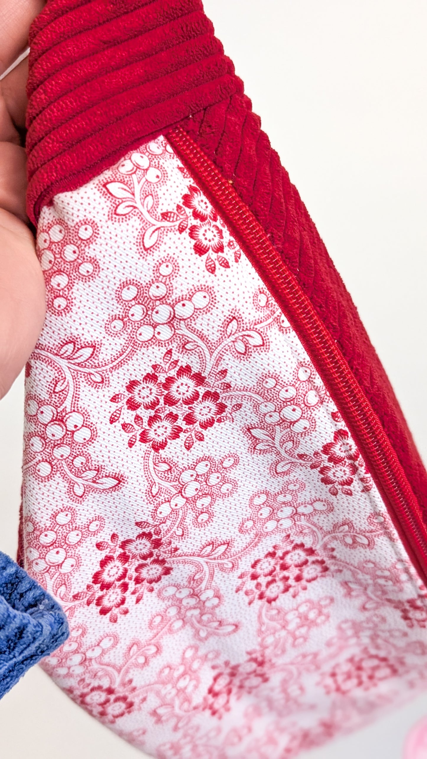 Upcycling Cord Bauchtasche Granny Red Berries Hipbag