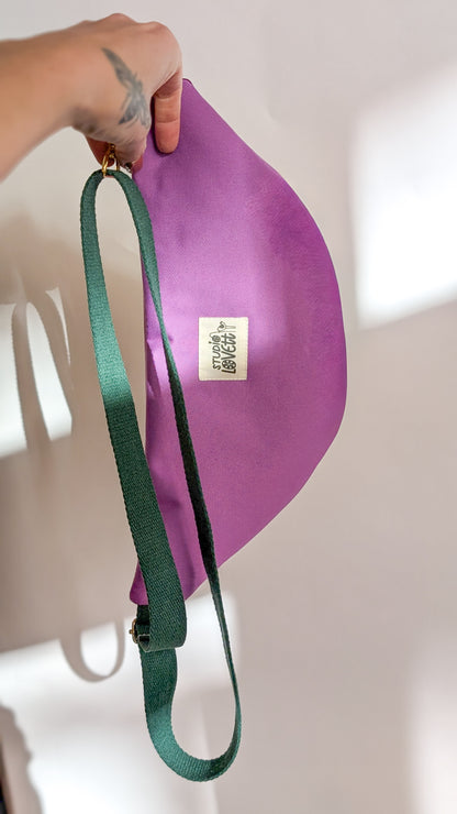 Upcycling Bauchtasche Granny Hipbag Flieder Blumen - 2 Styles