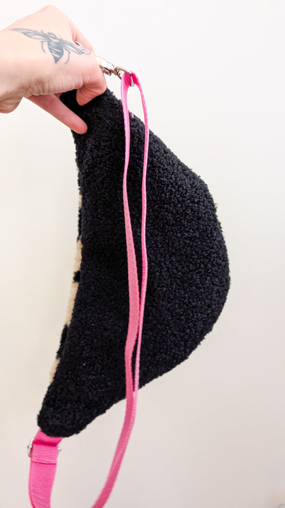 Zero Waste Bauchtasche Leo Plüsch Cord Pink Einzelstück