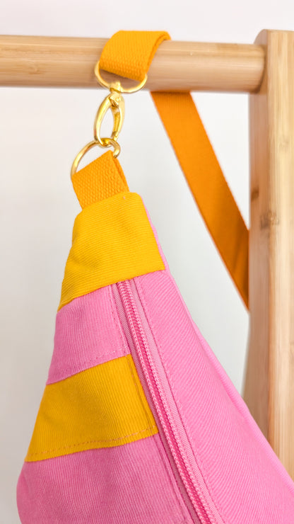 Bunte Cord Hipbag Bauchtasche Streifen Pink Gelb Rot