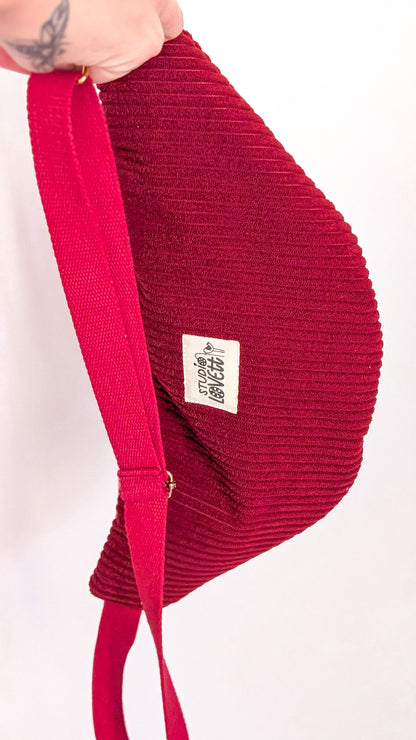Upcycling Bauchtasche Crossbody Bag LEO Burgund/Gold Einzelstück