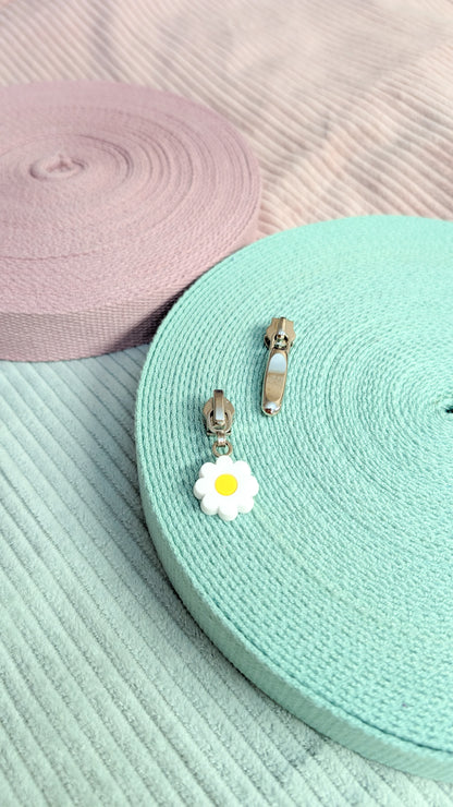 Pastell Cord Hipbag Bauchtasche Daisies - 2 Farben