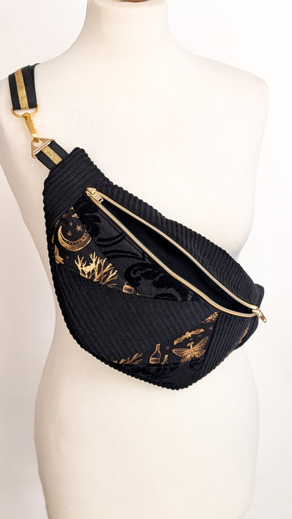 Zero Waste Bauchtasche Crossbody Bag Schwarz Gold Witch Halloween EINZELSTÜCK