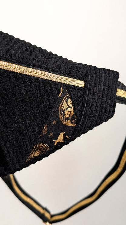 Zero Waste Bauchtasche Crossbody Bag Schwarz Gold Witch Halloween EINZELSTÜCK