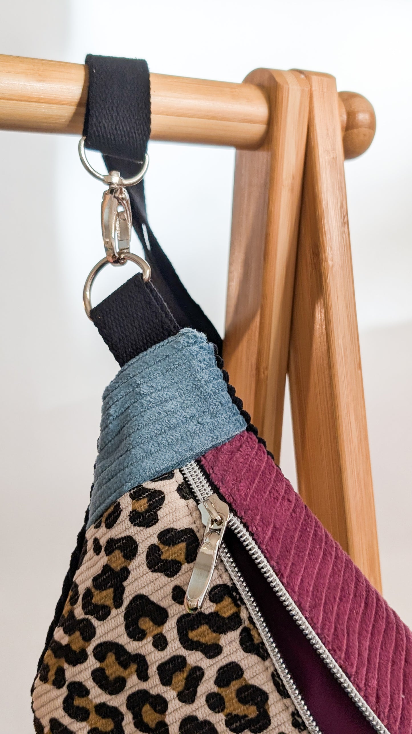 Pastell Color Blocking Cord Bauchtasche Hipbag Umhängetasche Beere LEO #2