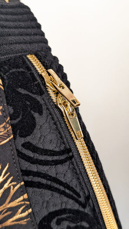 Zero Waste Bauchtasche Crossbody Bag Schwarz Gold Witch Halloween EINZELSTÜCK