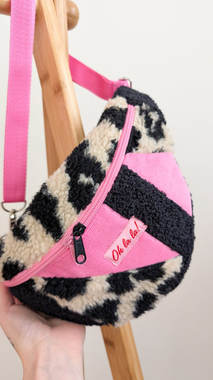 Zero Waste Bauchtasche Leo Plüsch Cord Pink Einzelstück