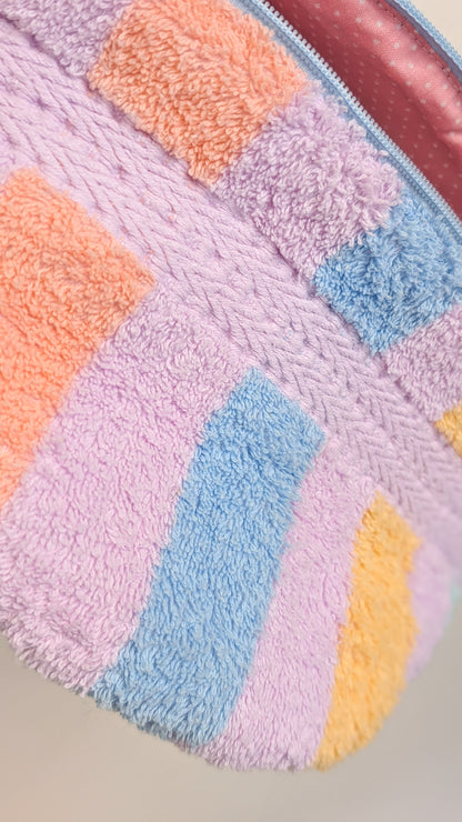 Upcycling XL Hipbag Bauchtasche aus Vintage Handtuch Pastell Streifen