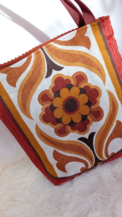 Upcycling Tote Bag Einkaufsbeutel Nachhaltige Einkaufstasche "Omi's 70's Table"
