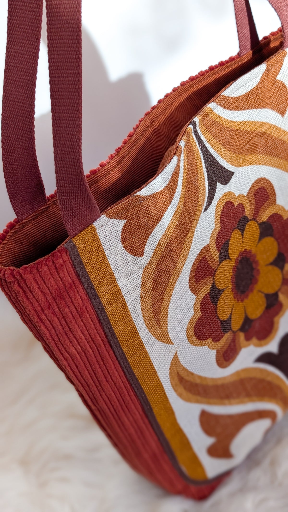 Upcycling Tote Bag Einkaufsbeutel Nachhaltige Einkaufstasche "Omi's 70's Table"