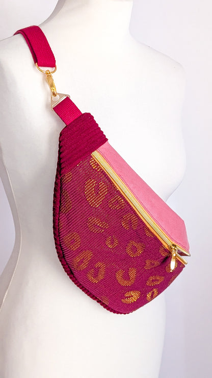 Upcycling Bauchtasche Crossbody Bag LEO Burgund/Gold Einzelstück