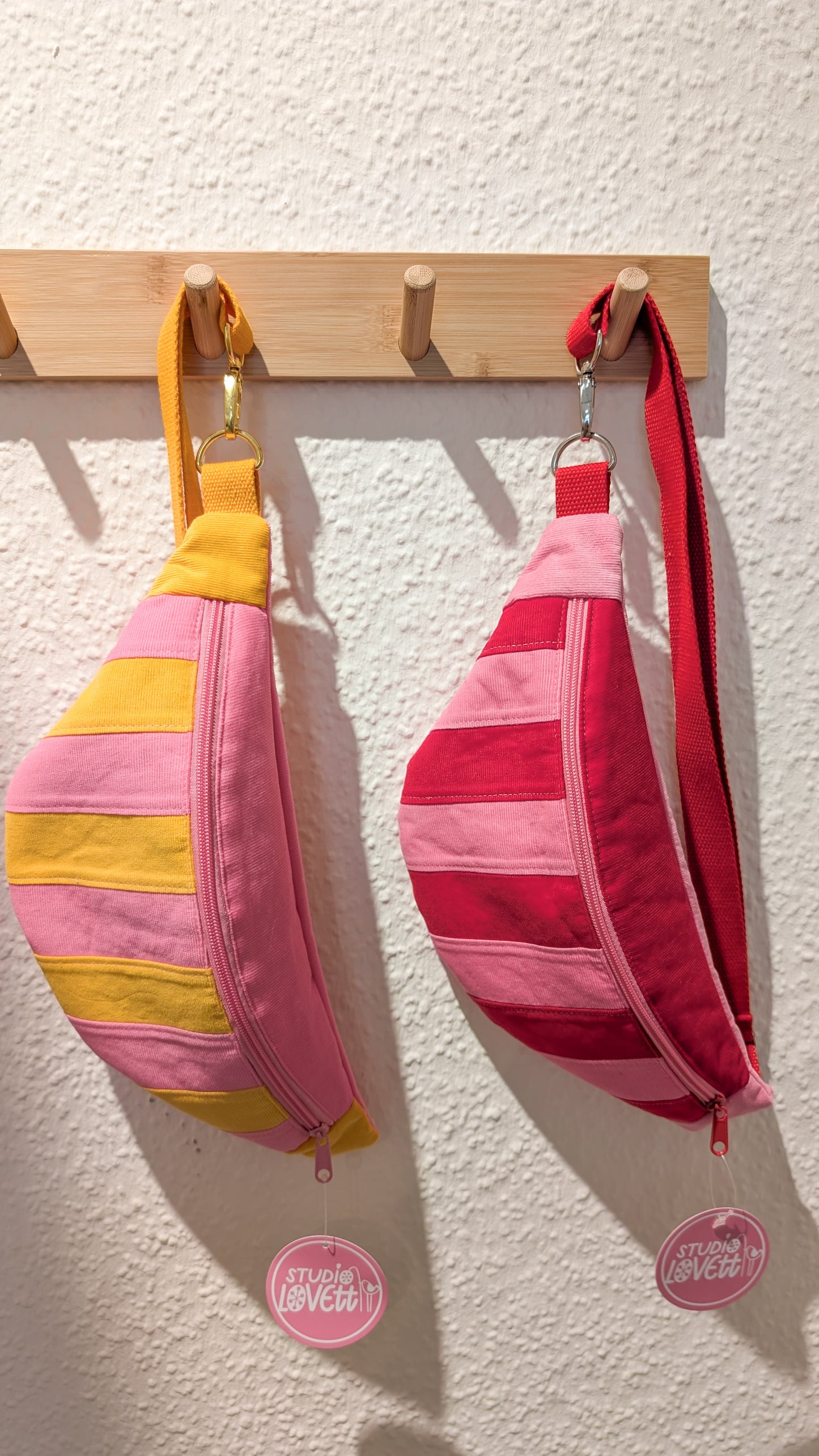 Bunte Cord Hipbag Bauchtasche Streifen Pink Gelb Rot