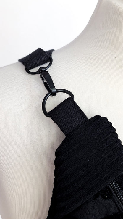 Schwarze Bauchtasche Edle Crossbody Bag Samt ORNAMENTE Halloween