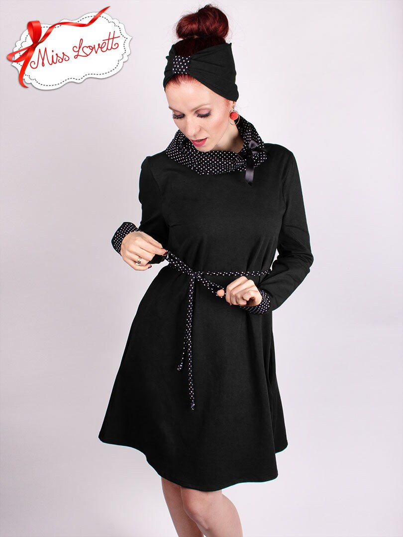 ANNA_D05 A-Line Hoodie Dress with Pockets BLACK FLOWERS