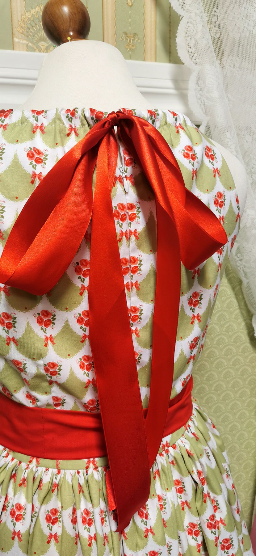 SALE | STACIE_05 Blumen & Schleifen Kleid Grün Rot UNIKAT | L