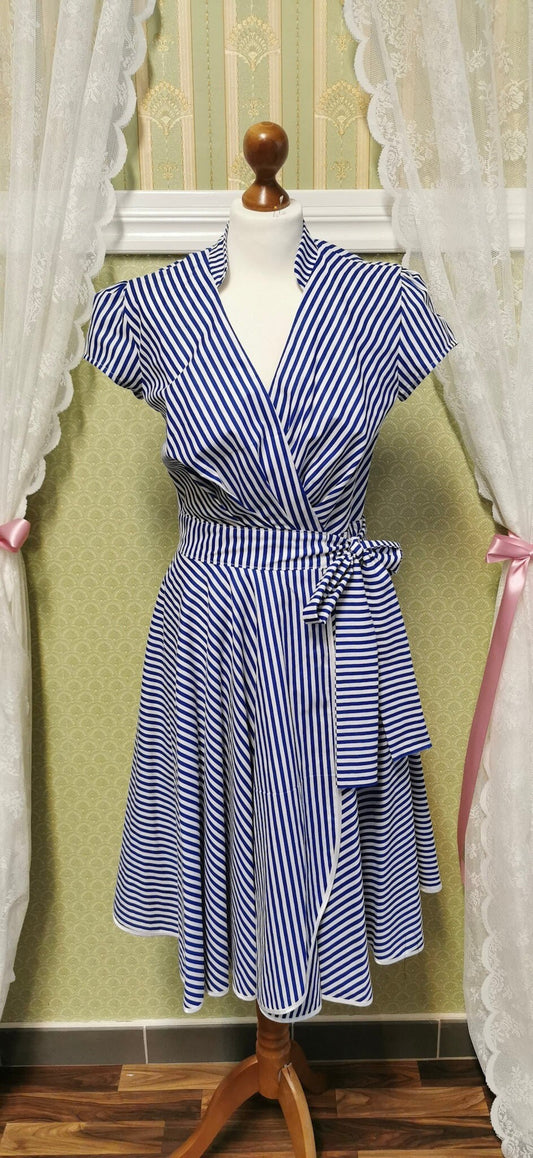 SALE | DAPHNE_02 Blau Streifen 50s Diner Wickelkleid - UNIKAT |M